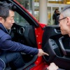河口氏は、自身の所有するBRZにもソニックデザインのスピーカーを装着したという。右はソニックデザインの兼田弘喜氏
