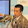 解説する長谷川洋平地震津波監視課長（17日・気象庁）