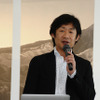 2013年度の動向について発表するトヨタマーケティングジャパンの喜馬克治さん