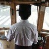 「箱館ハイカラ號」の運転台。オープンデッキ構造のため風雨にさらされやすく、天候によっては運休することもある。