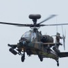 北宇都宮駐屯地では初の展示飛行を行った対戦車ヘリコプター「AH-64D アパッチ」、霞ヶ浦校に所属する機体。