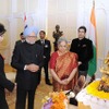 インドのシン首相が訪タイ、インラク首相と会談