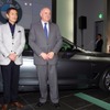 左はBMW AG BMW デザイン部門 エクステリア・クリエイティブ・ディレクターの永島譲二氏、右はBMWジャパンの代表取締役社長 アラン・ハリス氏。