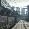 高架化工事が実施されている京成押上線の押上～八広間。8月24日から上り線（中央）が高架線（左）に切り替わる。