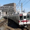 東武東上線北池袋駅に侵入する池袋行き急行。