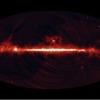 あかり観測装置の一つ、近・中間赤外線カメラによる波長9μmの全天画像