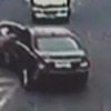 中国安徽省の交差点で起きたメルセデスベンツSクラスとBMWZ4による「親子ゲンカ」
