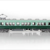 「鉄道コレクション」の南海7000系。非冷房時代の姿を再現した。塗装も緑の濃淡2色の旧塗装を採用している。