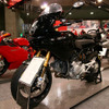 【東京モーターサイクルショー05】ドゥカティ 写真蔵…イタリアンレッド