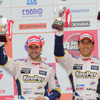 2位に入った#37 SC430のカルダレッリ（左）と伊藤大輔。写真：TOYOTA