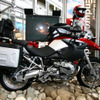 【東京モーターサイクルショー05】写真蔵…大きくなるBMWブース