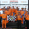 歓喜のキンボール陣営。写真：IndyCar