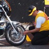 ダンロップモーターサイクル、「バイクの日」に全国5会場でタイヤ安全点検を実施