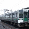 利府駅で発車を待つ普通列車。サザンオールスターズのコンサートが開催される9月22日は臨時列車が運転されるほか、定期列車も車両も増結が行われる。