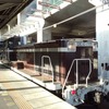 「高崎鉄道ふれあいデー」で展示される茶色のDE10 1705。上越線のSL列車『SLみなかみ』回送列車のけん引などに使用されている。