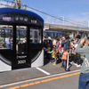京阪電鉄は10月6日に寝屋川車両基地で「ファミリーレールフェア2013」を開催する。写真は昨年の様子