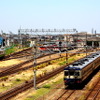 JR3線が合流する新津駅の構内。車両基地も隣接しており、鉄道の要衝となっている。