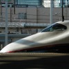 長野駅で発車を待つE2系。12月から始まる北陸新幹線の走行試験で使用される。