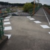 鈴鹿サーキット稲生駅の縁石風ペイント
