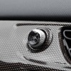 専用フレグランスで車内を洒落た雰囲気