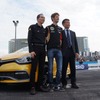 グロージャン、ルーテシアRS 新型のデモ走行を披露