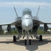 ハープーン・ミサイルを装填したボーイングF/A‐１８Fスーパーホーネット（動画キャプチャ）