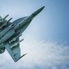 ハープーン・ミサイルを装填したボーイングF/A‐１８Fスーパーホーネット（動画キャプチャ）