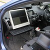 RoboCarは開発プラットフォームなので、コンソールも助手席に設置される