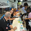 ガーミン・シャープの選手によるサイン会、撮影会