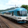 特急『たんごリレー』などで運用されているKTR8000形。