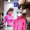 サイクルウェアも女性に向けた商品が充実されている