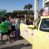 出張授業号「ビートル」も大人気。「かっこいい」「かわいい」「うちのクルマよりいい！」などと子どもたちから声があがった