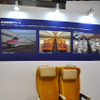 「鉄道技術展」の川崎重工ブースに展示された、新幹線E6系普通車の座席