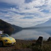 『The Beet 湯』のプロモーション映像撮影日には、本栖湖に「逆さ富士」が登場
