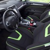 コカコーラ社のペットボトル素材を内装に使ったフォード フュージョン・エナジーの研究開発車両