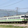 「青春18きっぷ」はJR線の普通列車が5日（5回）分、自由に乗り降りできる。写真は上越線を走る普通列車。