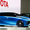 次世代燃料電池自動車『TOYOTA FCV CONCEPT』のサイドビューに見るデザインの仕掛け