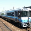 徳島線で運転されている特急『剣山』。「徳島・香川週末フリーきっぷ」で利用できる。