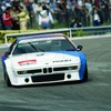 BMW M1のワンメイクレース「プロカー・レース」で走行するM1