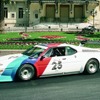 BMW M1のワンメイクレース「プロカー・レース」で走行するM1