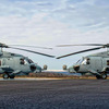 オーストラリア海軍に納入された2機のMH-60Rヘリコプター
