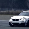 BMW M235iレーシングのテスト走行映像