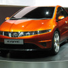 ホンダ、新型 シビック は市場特性に合わせたボディを投入