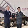 中国上海市で行われたQOROSオートモーティブの量産第一号車、クオロス3の納車式