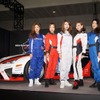 【東京オートサロン14】会場に美人レーサー大集合！？