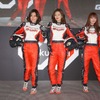 【東京オートサロン14】会場に美人レーサー大集合！？