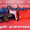 トロ・ロッソSTR9のベールを取り去るジャン=エリック・ベルニュとダニール・クビアト