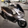 ダンク発表会場に展示された125ccの原付二種、新型『PCX』