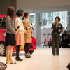 代表3名のママ記者が商品企画本部の越水朝子さんに質問