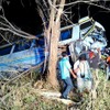 タイ東北で長距離バス事故、運転手死亡